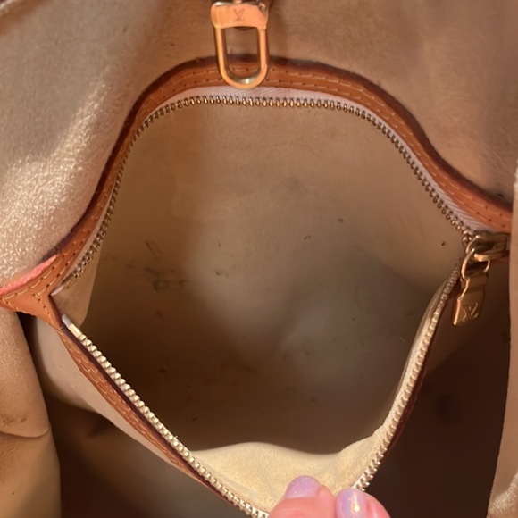 Louis Vuitton bag - Picture 16 of 16